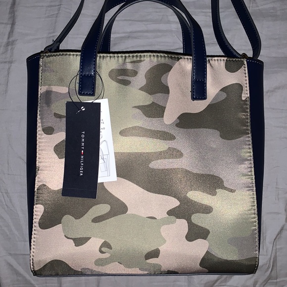 Tommy Hilfiger / Camo Shopper Bag - Picture 8 of 13